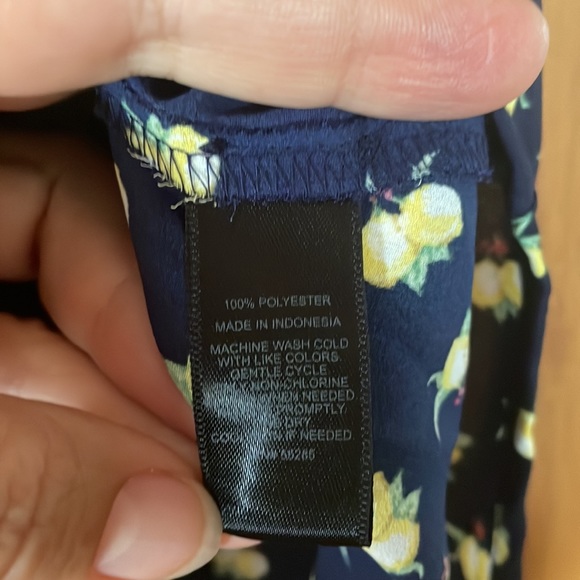 Brand new express sleeves blouse - Picture 5 of 6